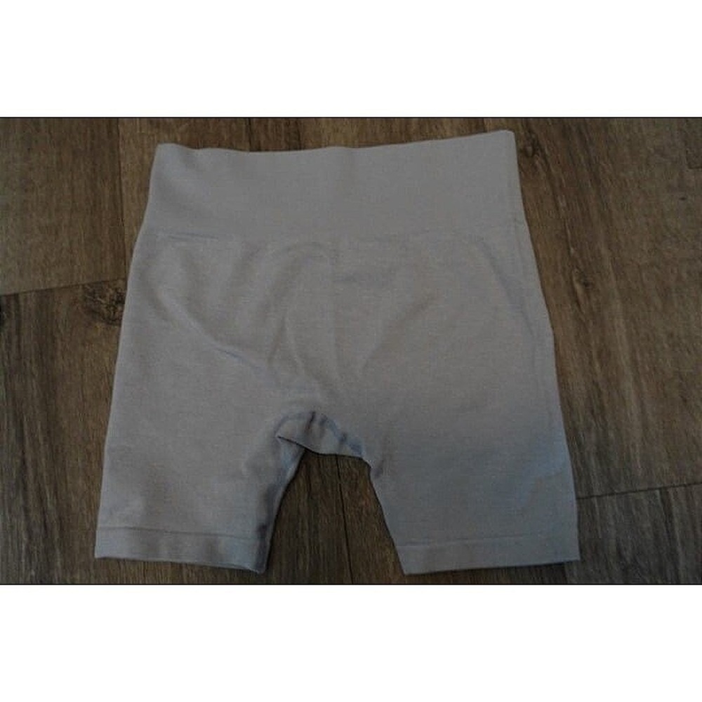 Chloe Ting Womens Small Light Grey Seamless High Waisted Biker Shorts Activewear